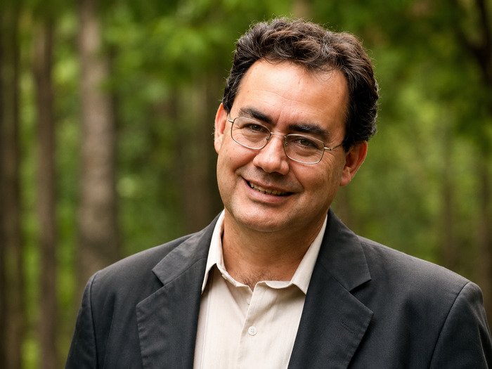 Augusto Cury, médico psiquiatra e escritor brasileiro